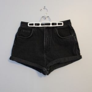 ZARA MOM JEANS SHORTS (high-waisted)